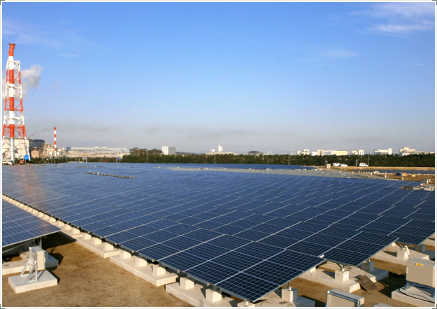 太陽光発電パネル設置例1 東北電力八戸1.5メガ太陽光発電所様 架台及びモジュールの設置